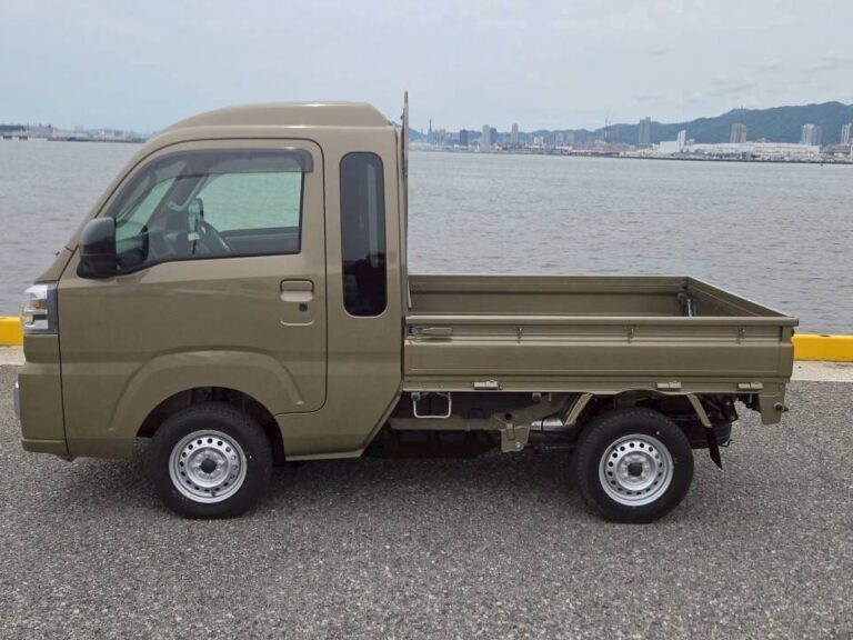 2025 DAIHATSU HIJET JUMBO 4X4